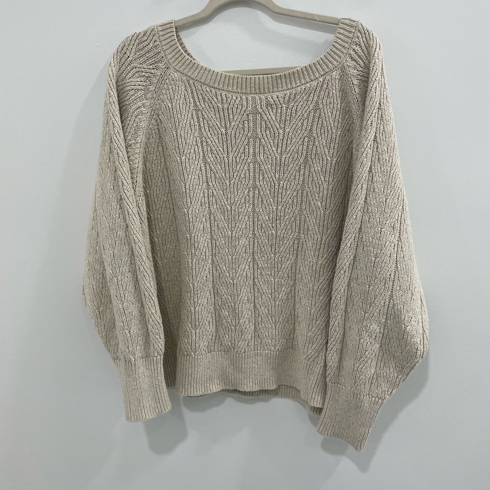 Old Navy Women's Cream Cable Knit Sweater